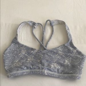 Lululemon free to be bra